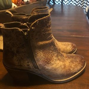 Diba True distressed boots size 6.5